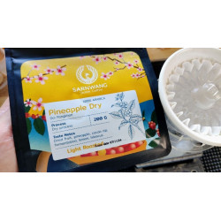 サーンワンコーヒー：タイ産パイナップルドライコーヒー豆 - チェンライ